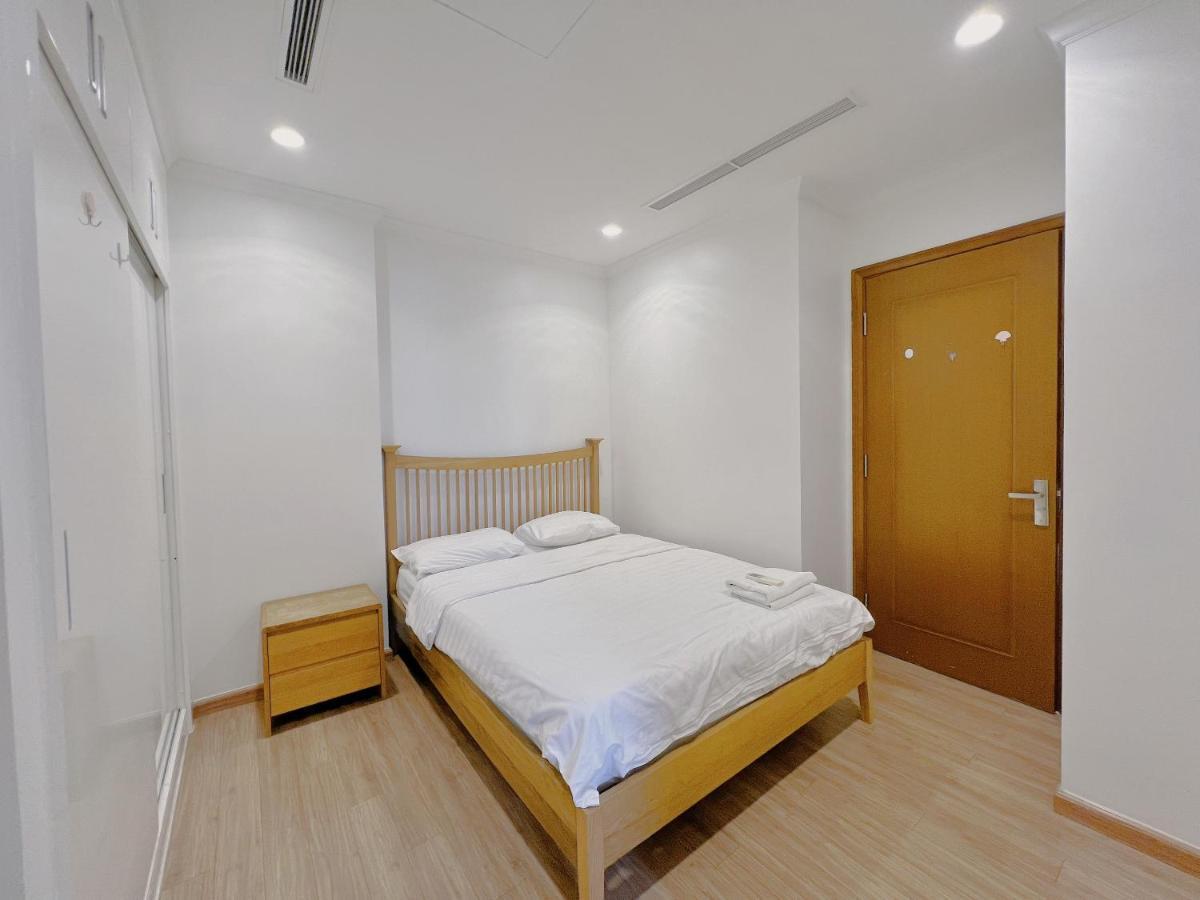 Homes By Christine - Vinhomes Central Park Ho Chi Minh City Exterior photo