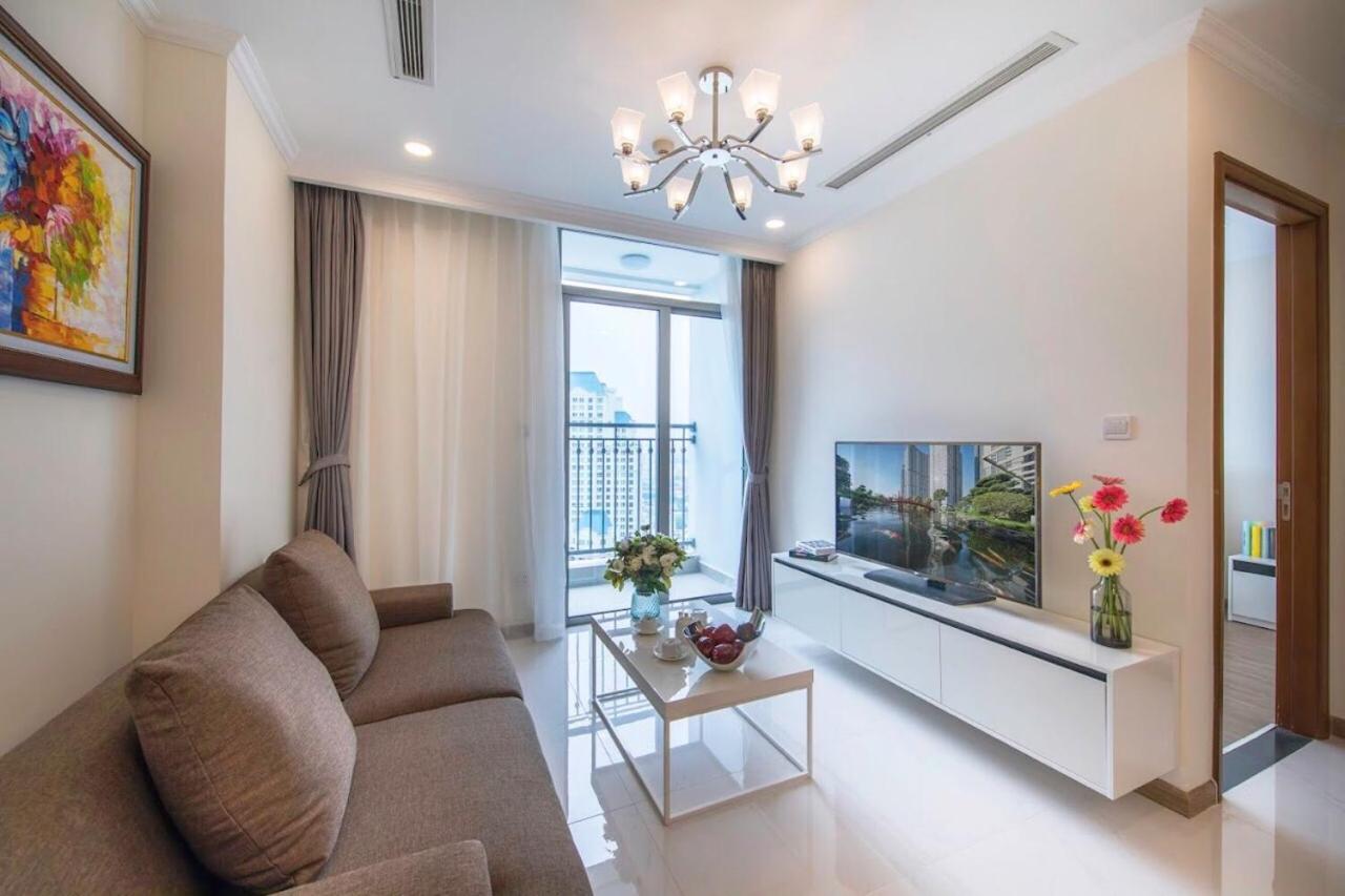 Homes By Christine - Vinhomes Central Park Ho Chi Minh City Exterior photo