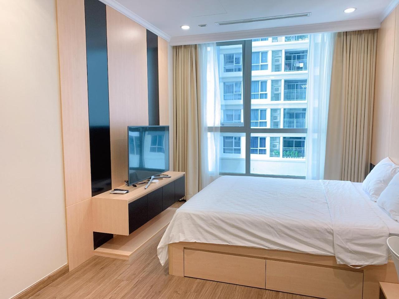 Homes By Christine - Vinhomes Central Park Ho Chi Minh City Exterior photo