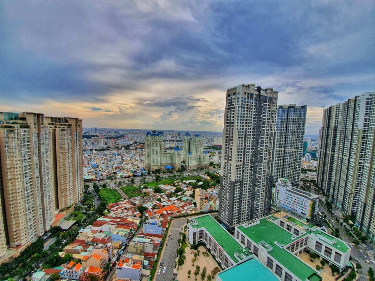 Homes By Christine - Vinhomes Central Park Ho Chi Minh City Exterior photo