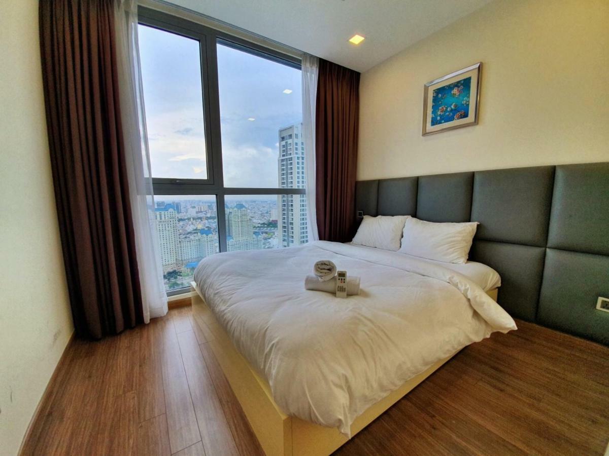 Homes By Christine - Vinhomes Central Park Ho Chi Minh City Exterior photo