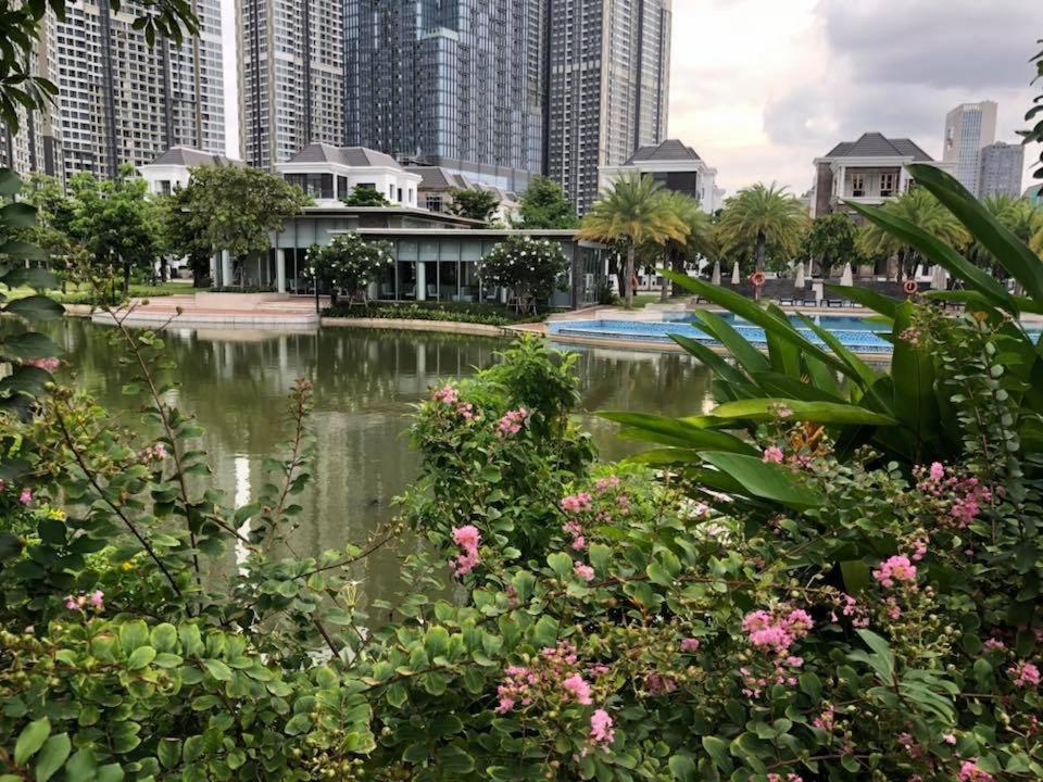 Homes By Christine - Vinhomes Central Park Ho Chi Minh City Exterior photo